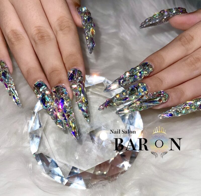 BARONの持ち込みスカルプネイル施術例