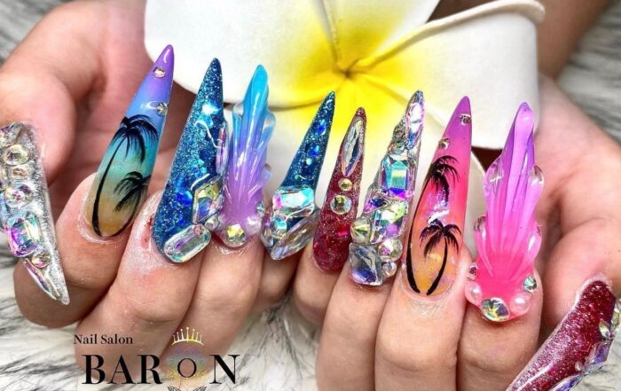 NailSalon BARONのカラフルなロングスカルプネイル施術例
