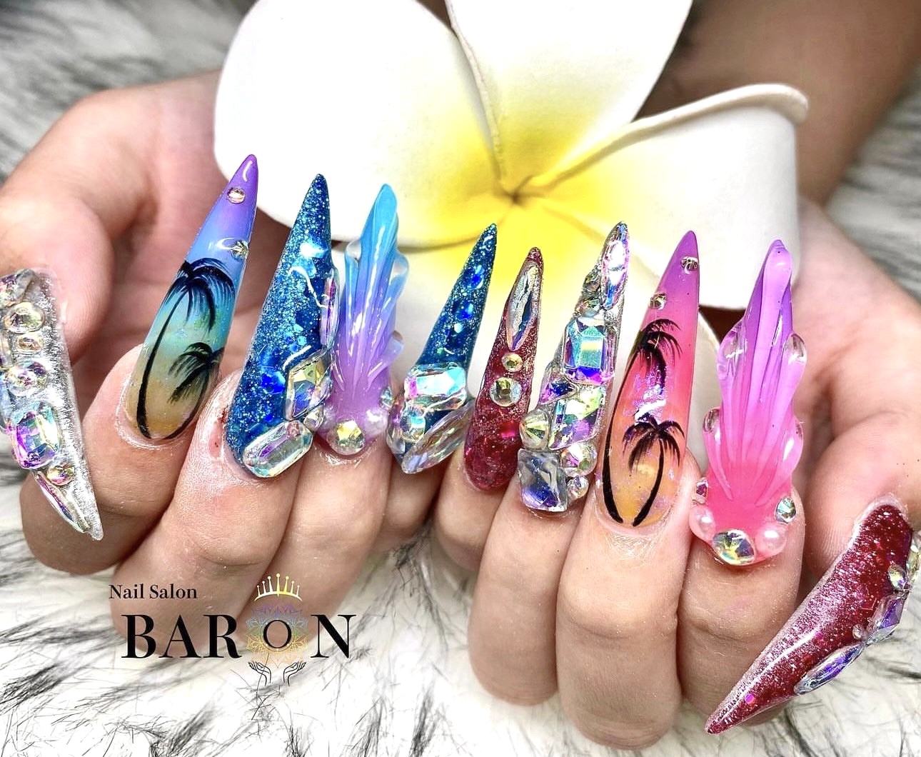 BARONのポイント・アーモンド系ロングネイル施術例
