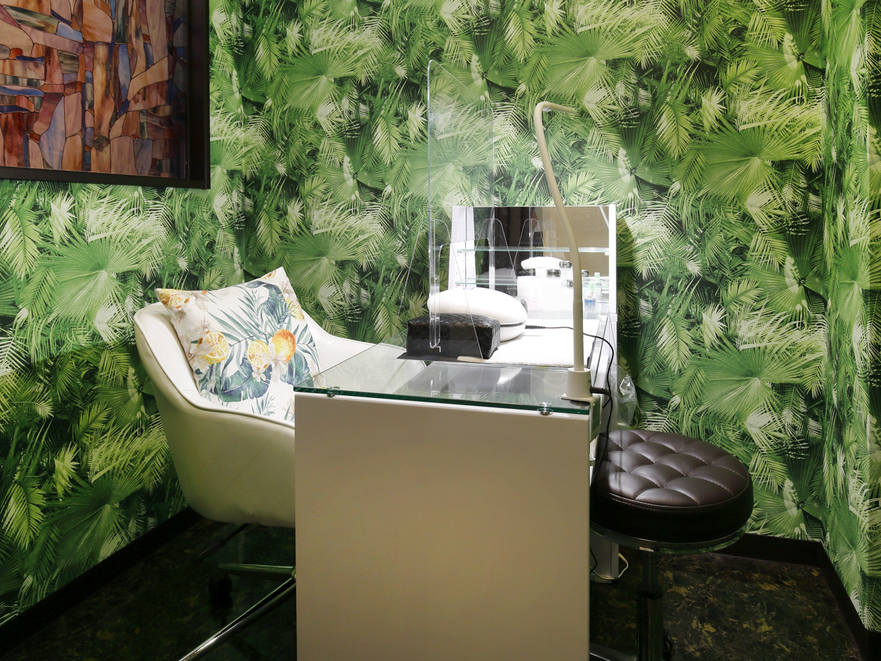 ネイルサロン内装